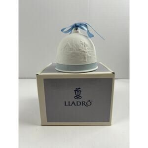 Lladró 1994 Porcelain Christmas Collector Bell Winter Scene with Box